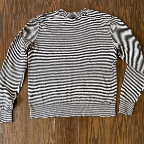 Everlane - Organic Cotton Crewneck Sweater - Picture 2 of 4